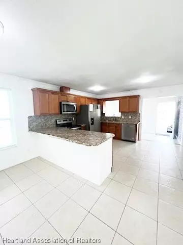 Kitchen - 4130 Elson Ave, Sebring, FL 33875 photo 3 of 6