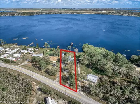 678 Memorial Dr, Sebring, FL 33870 photo 3