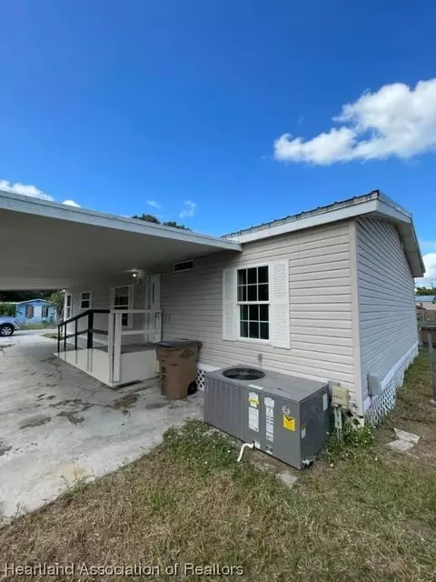 1101 Downing Cir, Wauchula, FL 33873