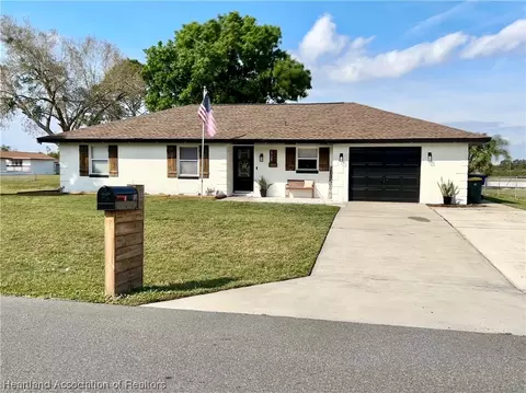1728 Elf Dr, Sebring, FL 33875
