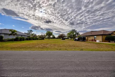 4900 Myrtle Beach Dr, Sebring, FL 33872
