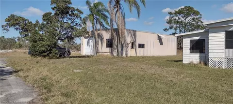 25 Vacation Dr, Venus, FL 33960