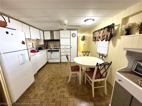 2821 Paradise Path, Sebring, FL 33870 photo 9