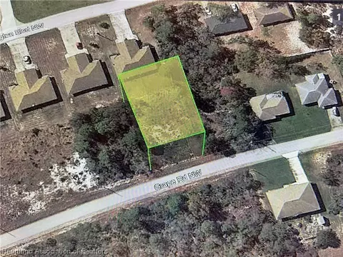 118 Grape Rd NW, Lake Placid, FL 33852