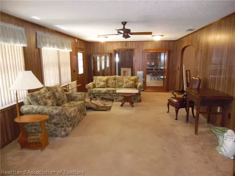 Living - 6305 Snell Rd, Bartow, FL 33830 photo 5 of 6
