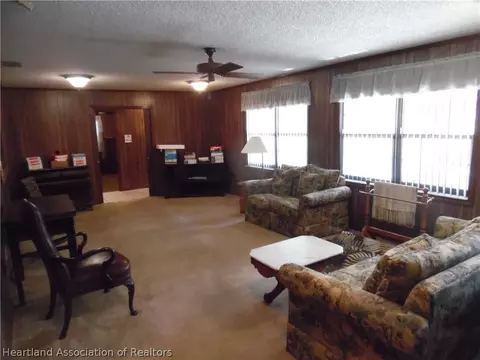 Living - 6305 Snell Rd, Bartow, FL 33830 photo 4 of 6
