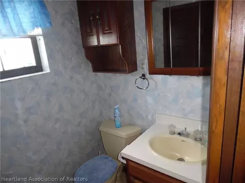 Bath - 6305 Snell Rd, Bartow, FL 33830 photo 2 of 2
