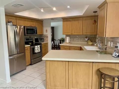 Kitchen - 4002 Duffer Rd, Sebring, FL 33872 photo 1 of 4