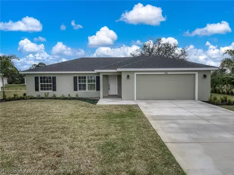 Exterior - 5423 Minorca Dr, Sebring, FL 33872 photo 2 of 4