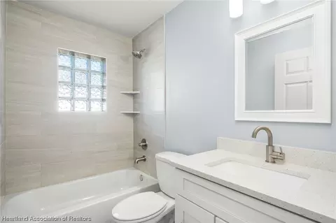 Bath - 5423 Minorca Dr, Sebring, FL 33872 photo 4 of 5