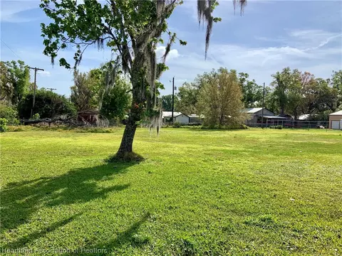 N 9th Avenue, Wauchula, FL 33873