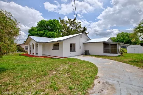 Exterior - 1313 Kerry Dr, Sebring, FL 33870 photo 8 of 11