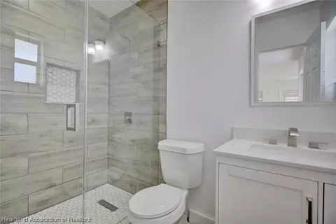 Bath - 1313 Kerry Dr, Sebring, FL 33870 photo 1 of 2