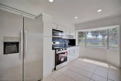 Kitchen - 1313 Kerry Dr, Sebring, FL 33870 photo 1 of 4
