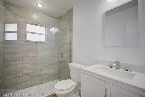 Bath - 1313 Kerry Dr, Sebring, FL 33870 photo 2 of 2