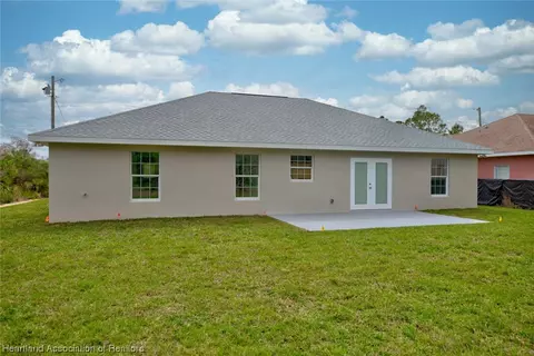 Exterior - 307 Condor Ave, Sebring, FL 33870 photo 6 of 10