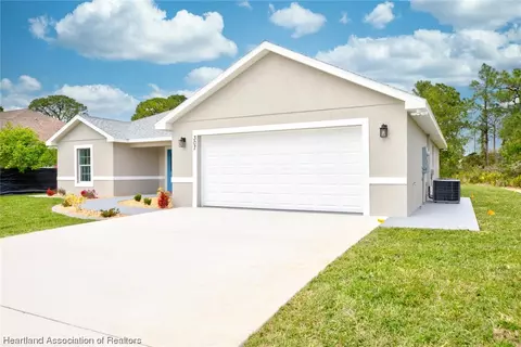 Exterior - 307 Condor Ave, Sebring, FL 33870 photo 9 of 10