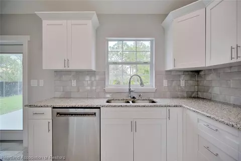 Kitchen - 307 Condor Ave, Sebring, FL 33870 photo 6 of 7
