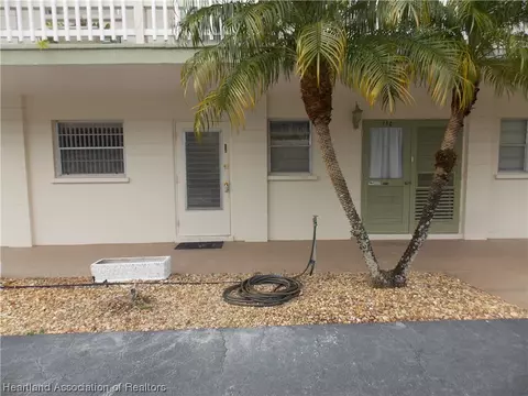 1801 Lakeview Drive 110, Sebring, FL 33870