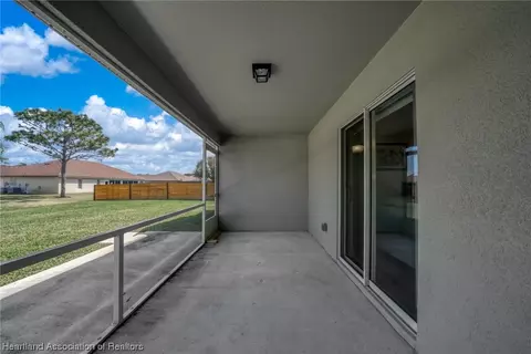 Exterior - 4538 San Ignacio Dr, Sebring, FL 33872 photo 7 of 10