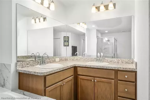 Bath - 4538 San Ignacio Dr, Sebring, FL 33872 photo 3 of 6