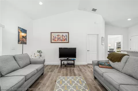 Living - 4538 San Ignacio Dr, Sebring, FL 33872 photo 3 of 4