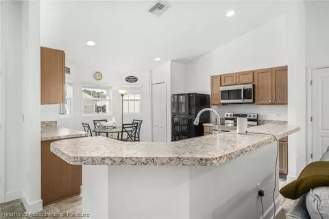 Kitchen - 4538 San Ignacio Dr, Sebring, FL 33872 photo 4 of 5