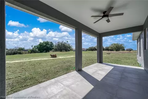 Exterior - 1304 Blue Heron Dr, Sebring, FL 33876 photo 2 of 7