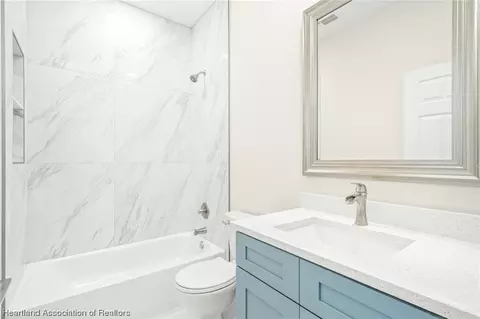 Bath - 1304 Blue Heron Dr, Sebring, FL 33876 photo 7 of 8