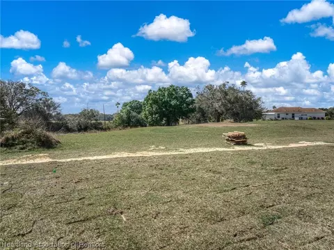 Exterior - 1304 Blue Heron Dr, Sebring, FL 33876 photo 7 of 7