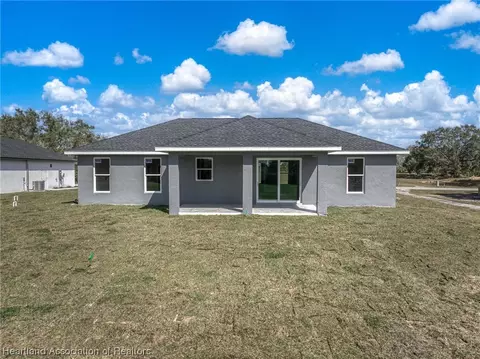 Exterior - 1304 Blue Heron Dr, Sebring, FL 33876 photo 6 of 7