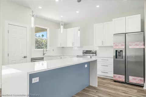 Kitchen - 1304 Blue Heron Dr, Sebring, FL 33876 photo 1 of 3