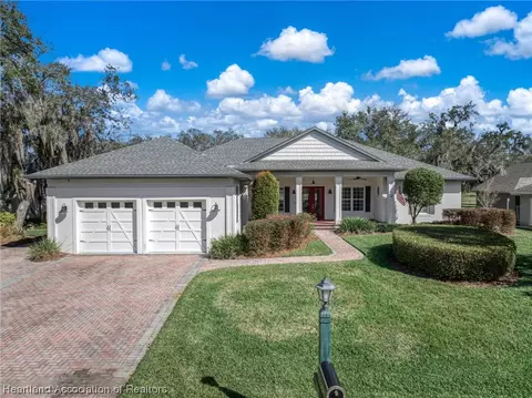 Exterior - 3875 Enchanted Oaks Ln, Sebring, FL 33875 photo 9 of 10