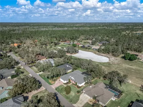 View/Area - 3875 Enchanted Oaks Ln, Sebring, FL 33875 photo 8 of 9