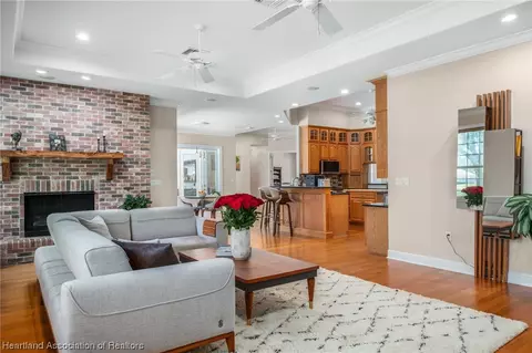Living - 3875 Enchanted Oaks Ln, Sebring, FL 33875 photo 4 of 7