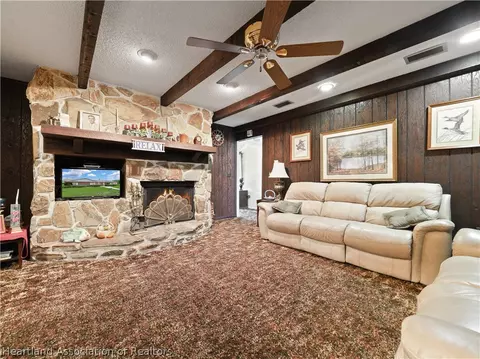 Living - 3505 Platt Rd, Wauchula, FL 33873 photo 4 of 4