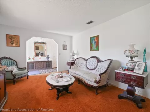 Living - 3505 Platt Rd, Wauchula, FL 33873 photo 2 of 4