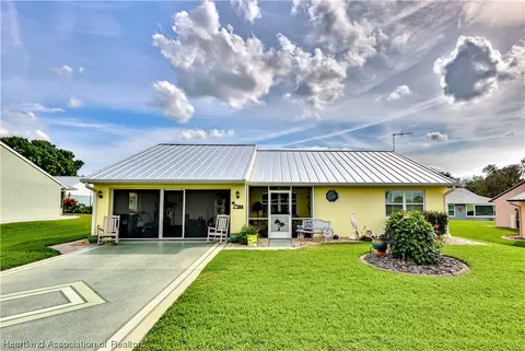 304 W Peabody Cir, Avon Park, FL 33825