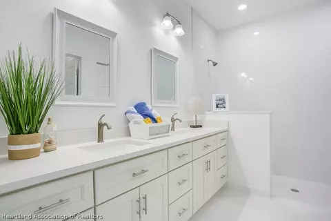 Bath - 4265 Cremona Dr, Sebring, FL 33872 photo 1 of 2