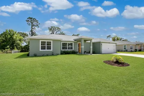 Exterior - 4265 Cremona Dr, Sebring, FL 33872 photo 9 of 9