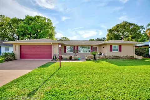 2719 Greenlawn Dr, Sebring, FL 33870