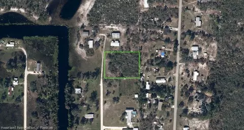 21 Vacation Dr, Venus, FL 33960