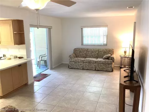 Living - 500 Cherry Tree Dr, Sebring, FL 33876 photo 4 of 6