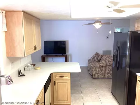 Kitchen - 500 Cherry Tree Dr, Sebring, FL 33876 photo 3 of 5