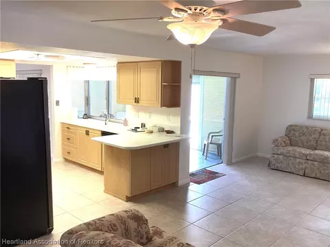 Kitchen - 500 Cherry Tree Dr, Sebring, FL 33876 photo 5 of 5