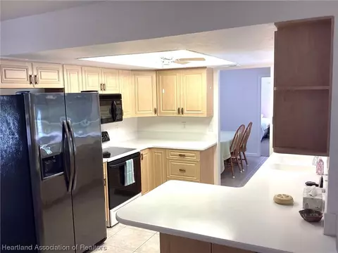 Kitchen - 500 Cherry Tree Dr, Sebring, FL 33876 photo 1 of 5