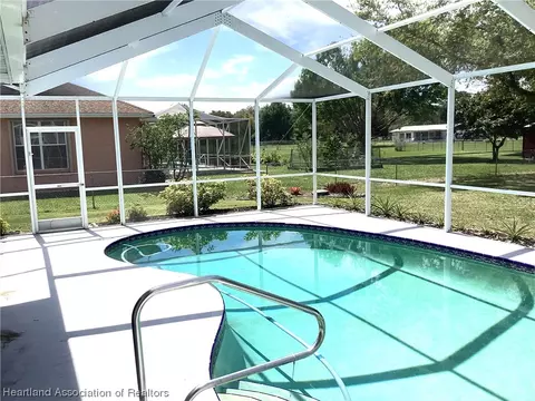 Exterior - 500 Cherry Tree Dr, Sebring, FL 33876 photo 4 of 14