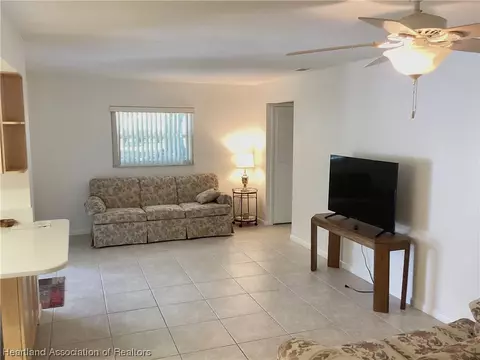 Living - 500 Cherry Tree Dr, Sebring, FL 33876 photo 3 of 6