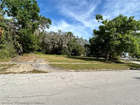 1500 Pasadena Ave, Sebring, FL 33870