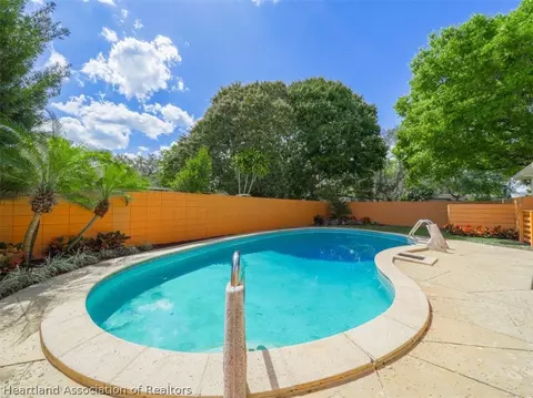 Exterior - 1613 Pasadena Ave, Sebring, FL 33870 photo 4 of 5